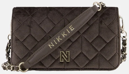 NIKKIE Abby schoudertas velvet coffee Bruin