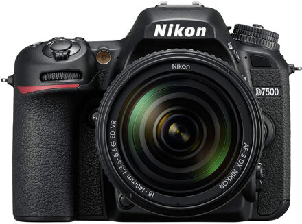 Nikon D7500 + AF-S DX NIKKOR 18-140 VR
