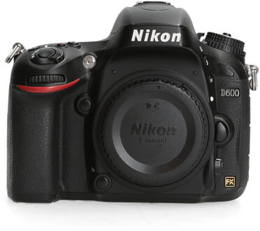 Nikon Nikon D600 - 15.102 kliks