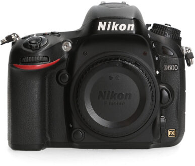 Nikon Nikon D600 - 16.271 clicks