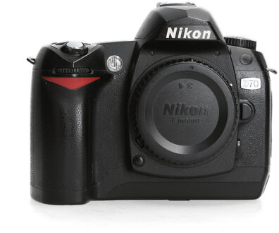 Nikon Nikon D70 - 4.836 kliks