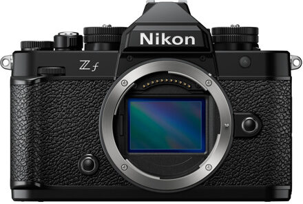 Nikon Zf + 24-70mm f/4.0