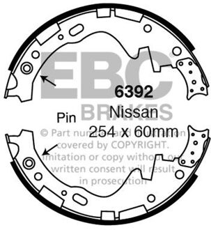 Nissan Remschoenset 6392