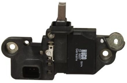 Nissan Spanningsregelaar 130607