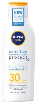 NIVEA Zonnebrandcrème Nivea Sun Protect & Sensitive Soothing Lotion SPF30 200 ml