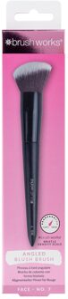 No. 7 Angled Blush Brush