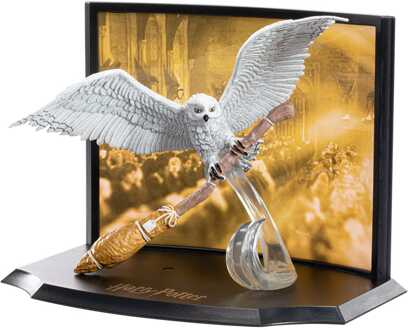 Noble Collection Harry Potter Toyllectible Treasure Statue Hedwig Hedwig's Special Delivery 11 cm