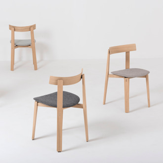 Nora chair houten eetkamerstoel whitewash - met lichtgrijs