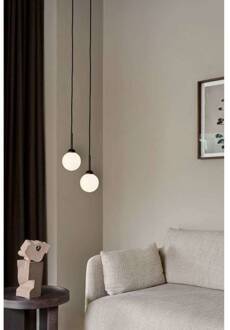 Nuura hanglamp Apiales 1, Ø 12 cm, zwart/opaal zwart gesatineerd, opaal