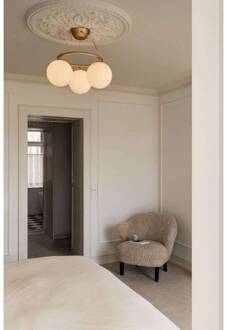 Nuura kroonluchter Miira 3 Circular, Ø 54 cm, messing/opaak messing, opaal