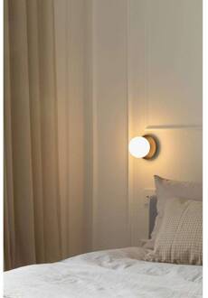 Nuura wandlamp Liila 1, Ø 14 cm, IP44 , zwart/opaal zwart, opaal