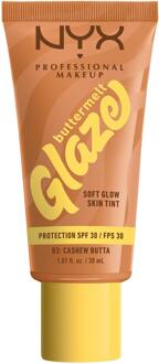 NYX Professional Makeup Buttermelt Glaze Soft Glow Skin Tint + SPF/FPS 30 Foundation (Various Shades) - Cashew