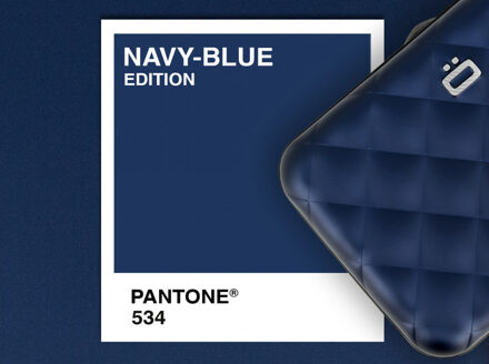 Ögon Designs pasjeshouder Rfid 11,8 x 9,4 cm aluminium navy Blauw
