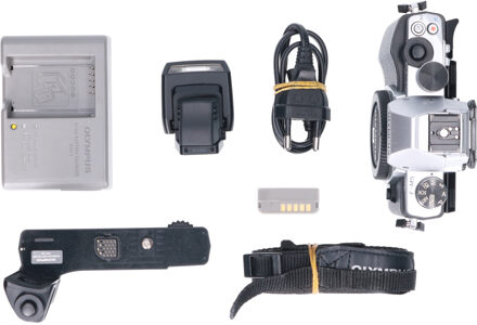 Olympus Tweedehands Olympus E-M5 body zilver CM5870