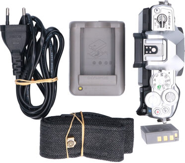 Olympus Tweedehands Olympus OM-D E-M10 Mark III Body Zilver CM2980