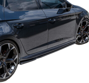 Oneway Set Sideskirts passend voor Seat Leon (5F) HB/ST 2013-2020 - Versie 2 - Glanzend zwart OWSS10012