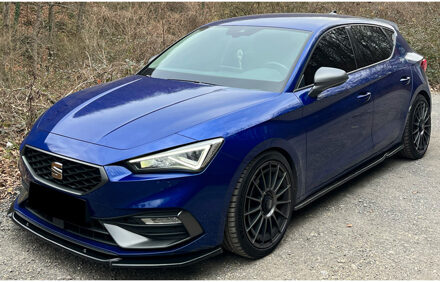 Oneway Voorspoilerlip passend voor Seat Leon IV HB/ST FR 2020- - Glanzend zwart OWFS01101