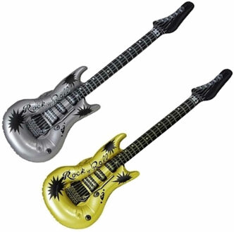 Opblaasbare speelgoed/feestartikel gitaren 2x stuks goud/zilver 106 cm