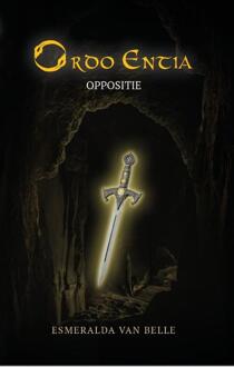 Oppositie -  Esmeralda van Belle (ISBN: 9789464642384)
