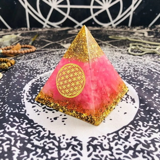 Orgonite Pyramid Ariel Anahata Chakra Natural Powder Crystal Improve Human Creativity Resin Pyramid Crafts Decoration