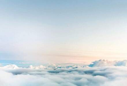 Over The Clouds Vlies Fotobehang 384x260cm 8-banen