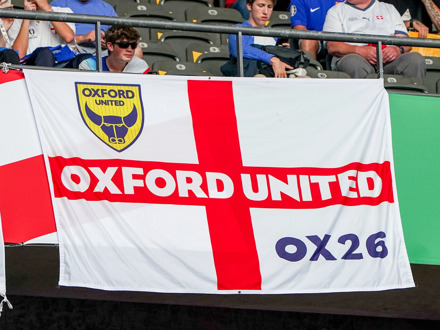 Oxford United vs Hull City (Championship) (Vliegtuig)