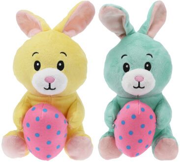 Paashazen/hazen/konijnen knuffel dieren 2 stuks - zachte pluche - cadeau - 20 cm - met paasei