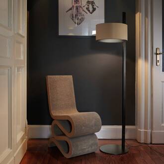 Parallel 396 vloerlamp, leren kap zand zand, zwart