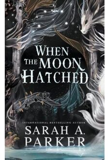Parker, S: When The Moon Hatched - Sarah A. Parker