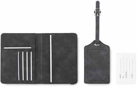 Paspoorthoes met Bagagelabel