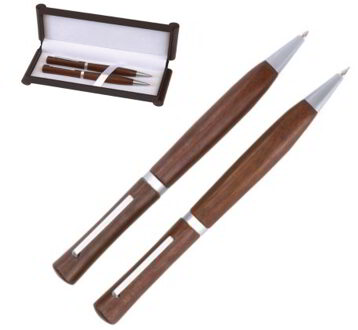 Pennenset Precious Hout