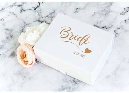 Personalised Custom Bride Gift Box White Gift Box with Wedding Date Luxury Magnetic Gift Box rose gold Wedding gift boxes