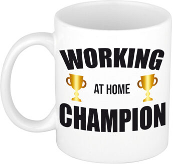 Personeel / collega cadeau mok / beker voor thuiswerker / working at home champion - feest mokken Multikleur