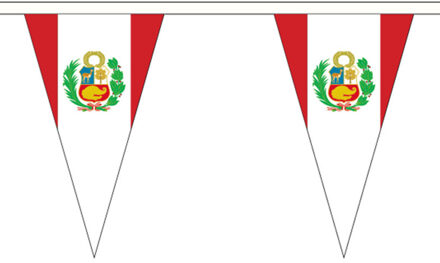Peru landen puntvlaggetjes vlaggenlijn - 500 cm - slinger / vlaggenlijn - landen versiering