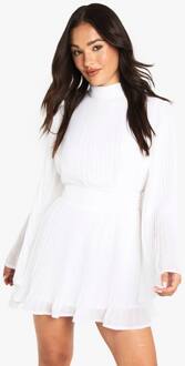 Petite Geplooide Chiffon Minijurk Met Hoge Halslijn En Uitlopende Mouwen, White - 42