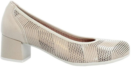 Pitillos Beige Casual Patent Leather Women's Shoes Pitillos , Beige , Dames - 40 EU