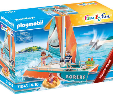 PLAYMOBIL Family Fun - PROMO Catamaran 71043