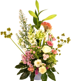 Pluk bloemstuk roze wit H 60cm x B 30cm