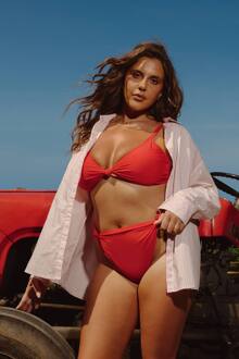 Plus Gepolsterde Knoop Voordetail Bikini Top, Red - 46