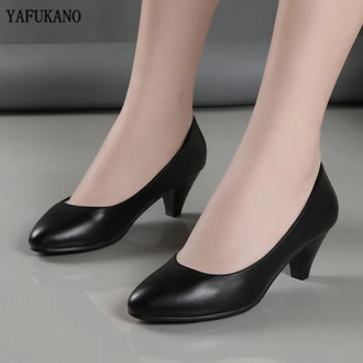 Plus Size 34-42 Women Leather Mid Heel Pumps 2020 New High Quality Shoes Classic Black High Heels Shoes for Office Ladies Shoes