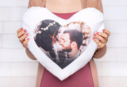 Polyester kussensloop met vulling hartvormig met print op de voorkant