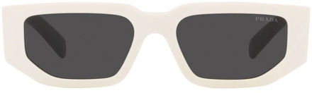 Prada Rechthoekige zonnebril met wit montuur en donkergrijze lenzen Prada , White , Unisex - 54 MM