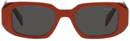Prada Stijlvolle Rechthoekige Zonnebril met Oranje Montuur Prada , Orange , Unisex - 49 MM