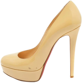 Pre-owned Leather heels Christian Louboutin Pre-owned , Beige , Dames - 38 1/2 EU