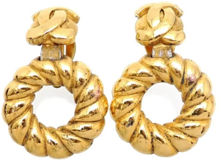 Pre-owned Metal earrings Chanel Vintage , Yellow , Dames - ONE Size