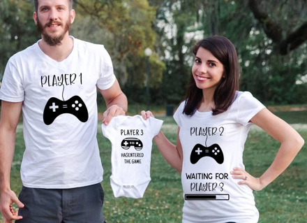 Pregnancy Announcement Couple T-shirts Player 1 Player 2 Wahtching for Player 3 Funny Couple Pregnancy Tshirts Baby Shower Gifts