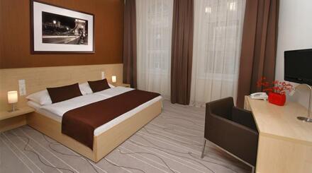 Promenade City Hotel