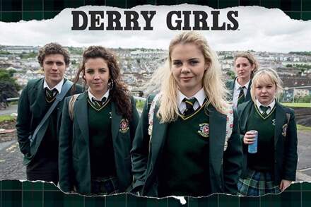 Pyramid Derry Girls Rip Poster 91,5x61cm