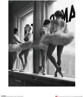 Pyramid Kunstdruk Time Life - Ballerinas in Window 40x50cm Divers - 40x50 cm