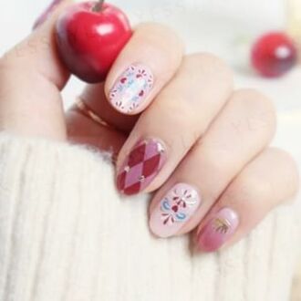 Queen Of Hearts Nails Art Stickers 24 pcs